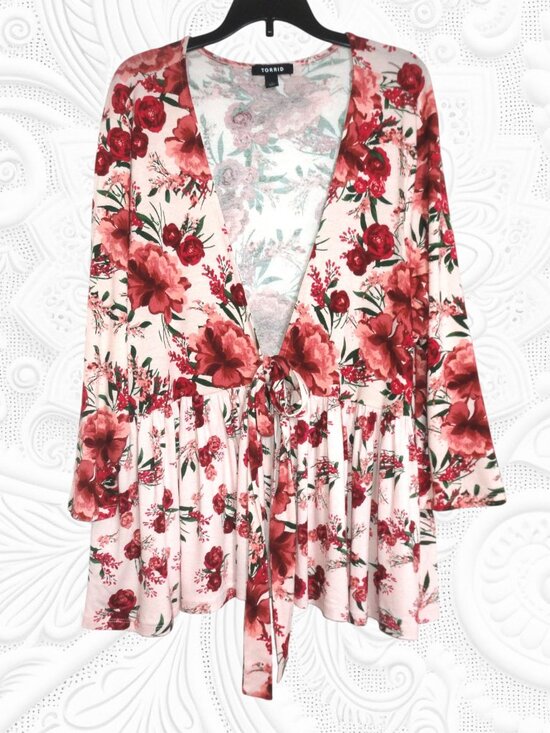 Torrid (Size 1) Floral Top with Tie 1X - Picture 2 of 3